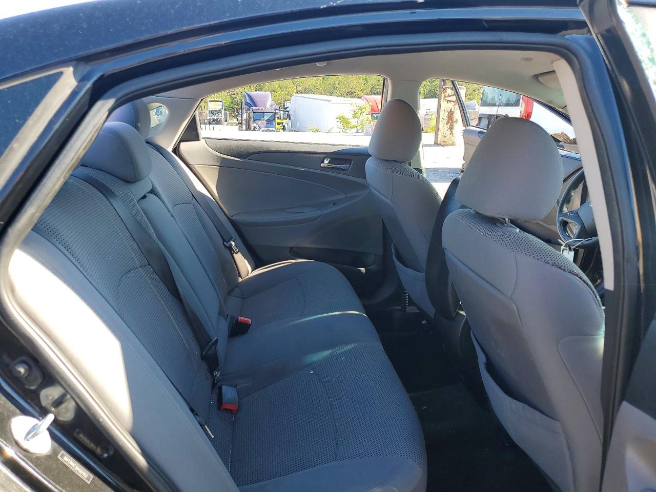 2013 HYUNDAI SONATA GLS photo 10