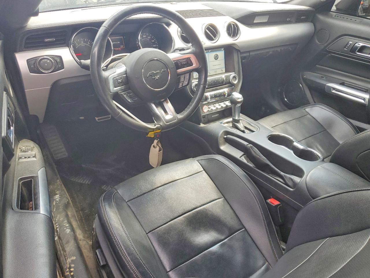 2017 FORD MUSTANG photo 22