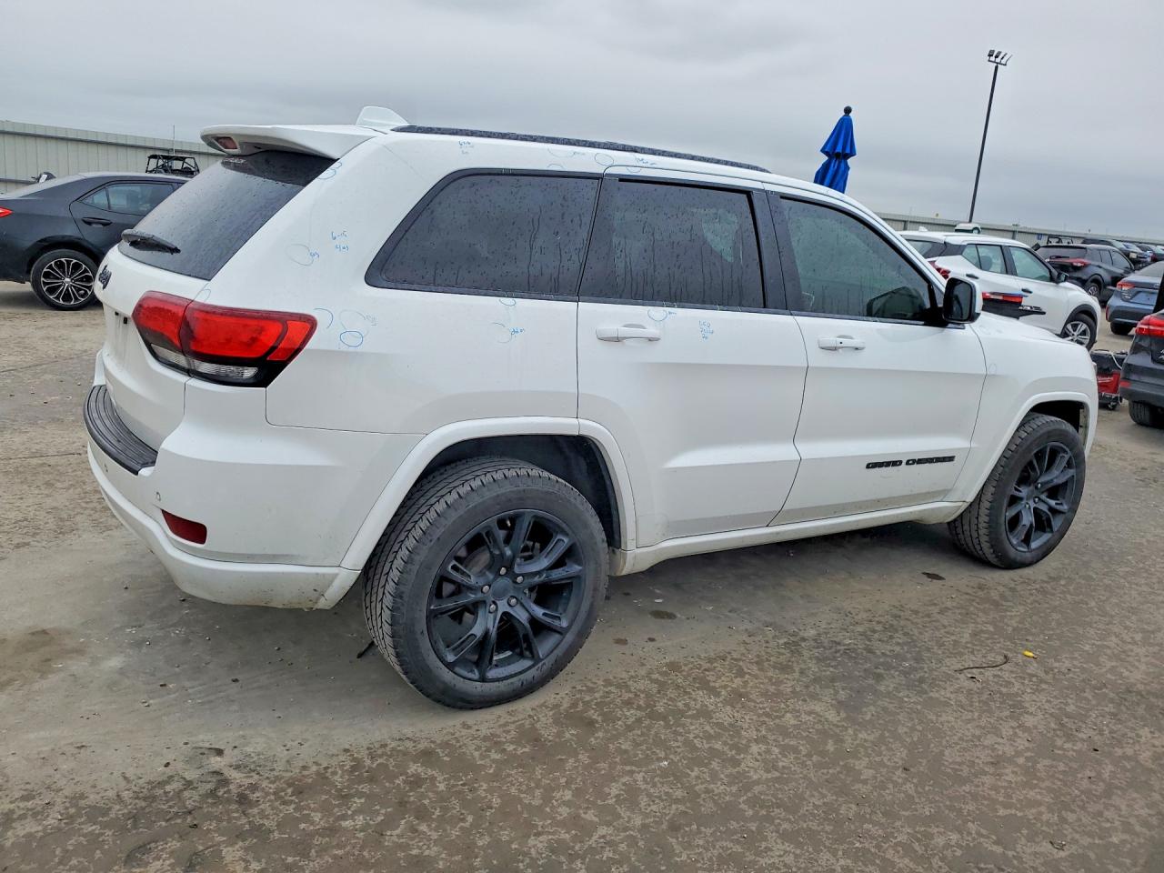 2019 JEEP GRAND CHEROKEE LAREDO photo 7