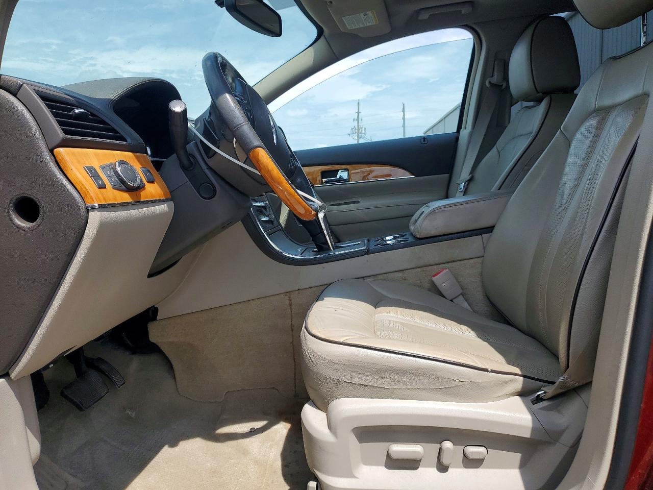 2015 LINCOLN TOWNHOUSE MKX photo 7