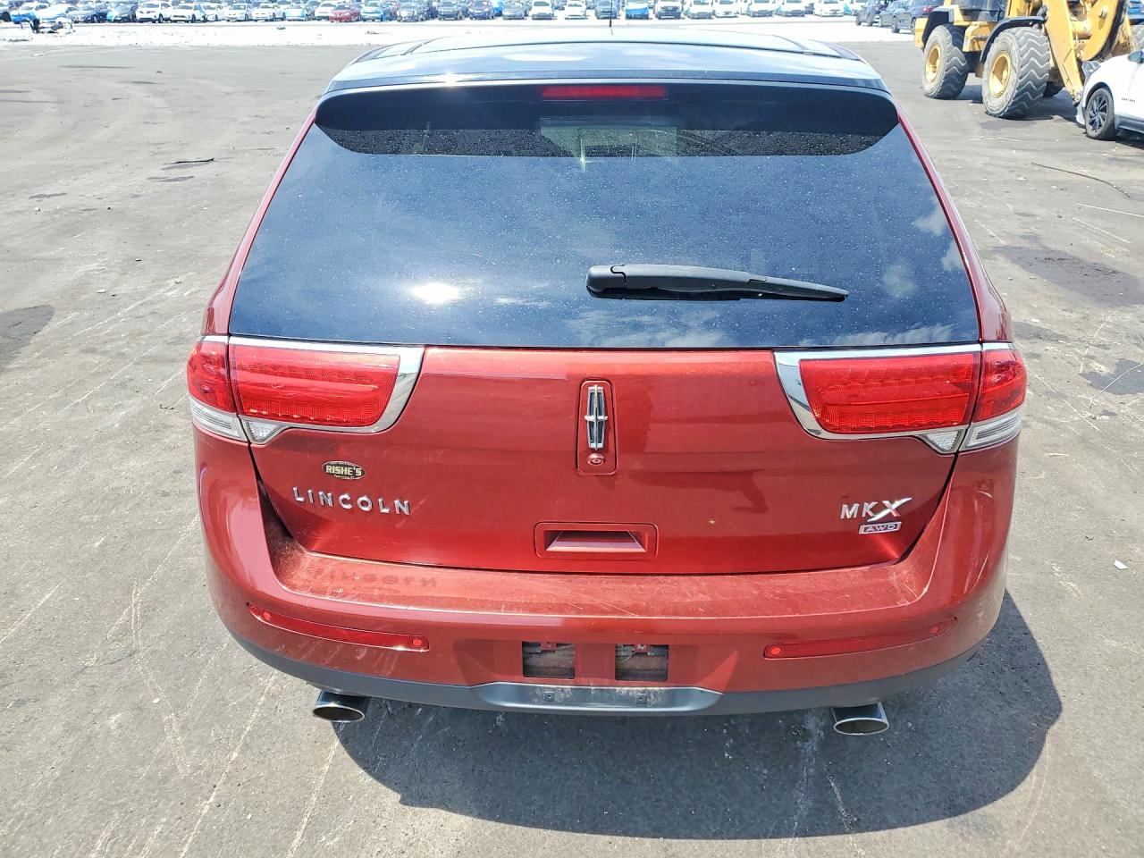 2015 LINCOLN TOWNHOUSE MKX photo 6