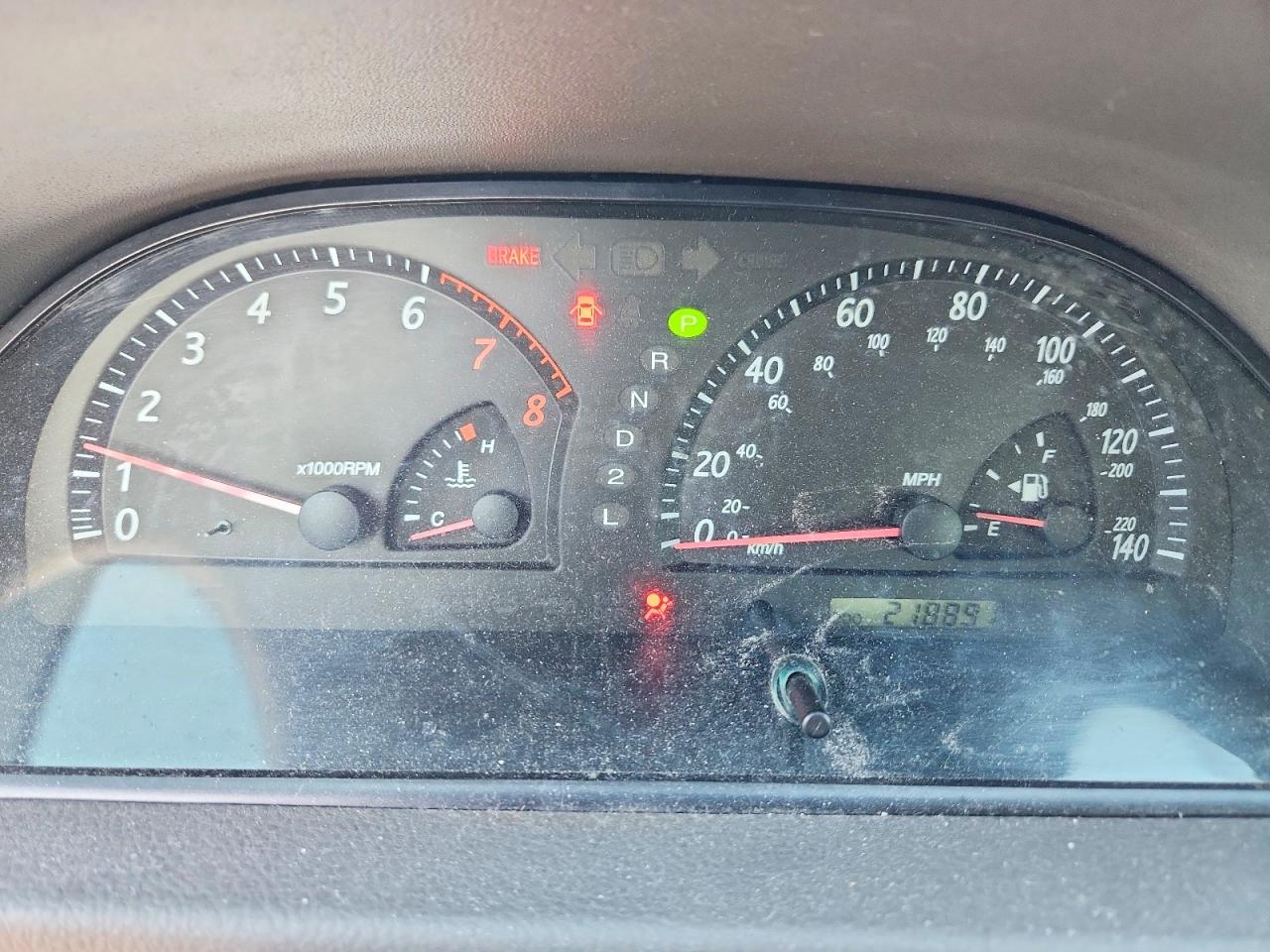 2004 TOYOTA CAMRY XLE photo 17