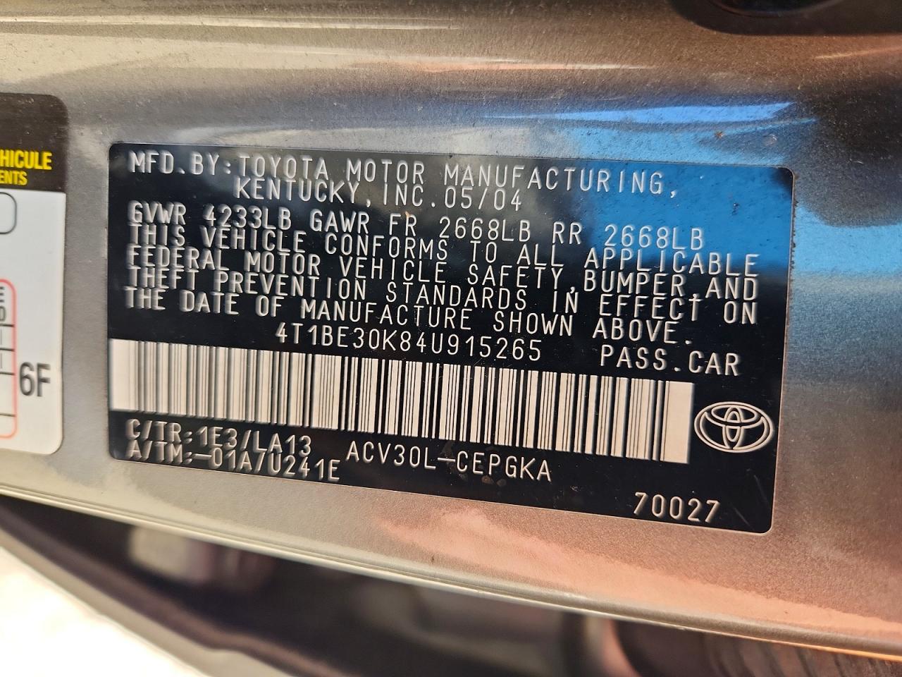 2004 TOYOTA CAMRY XLE photo 23