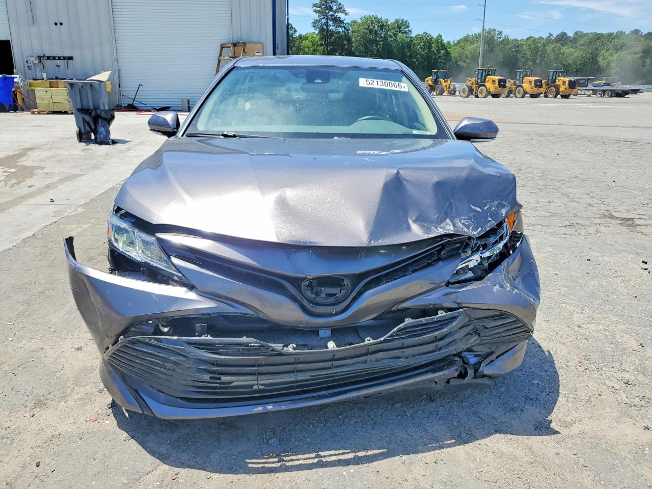 2019 TOYOTA CAMRY LE photo 9