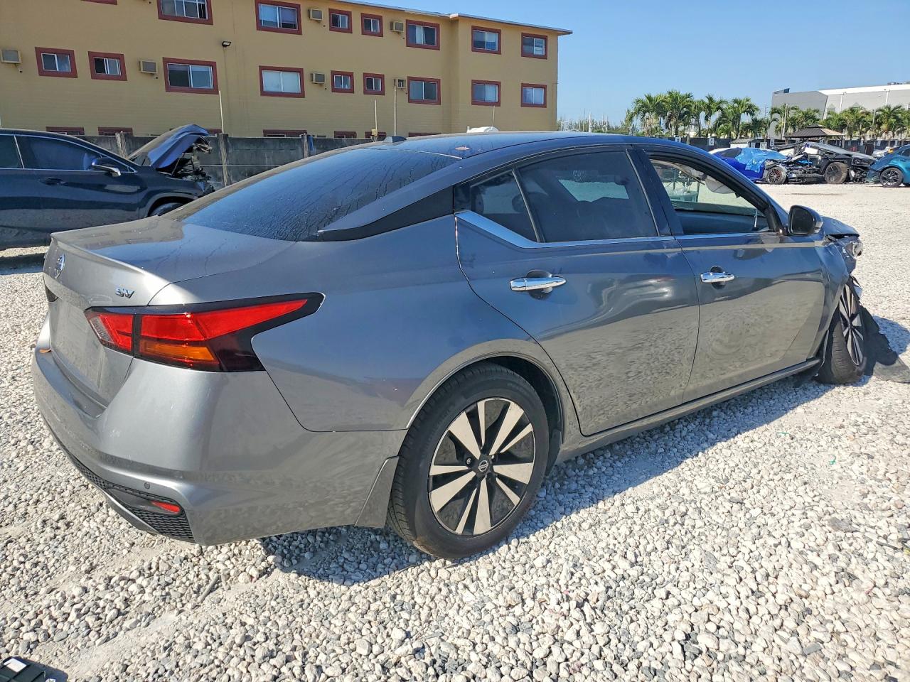 2019 NISSAN ALTIMA SV photo 5