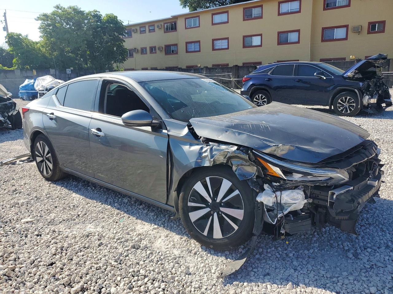 2019 NISSAN ALTIMA SV photo 7