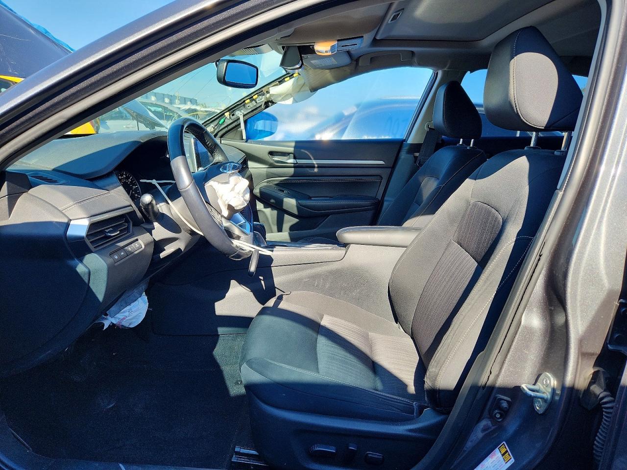 2019 NISSAN ALTIMA SV photo 13
