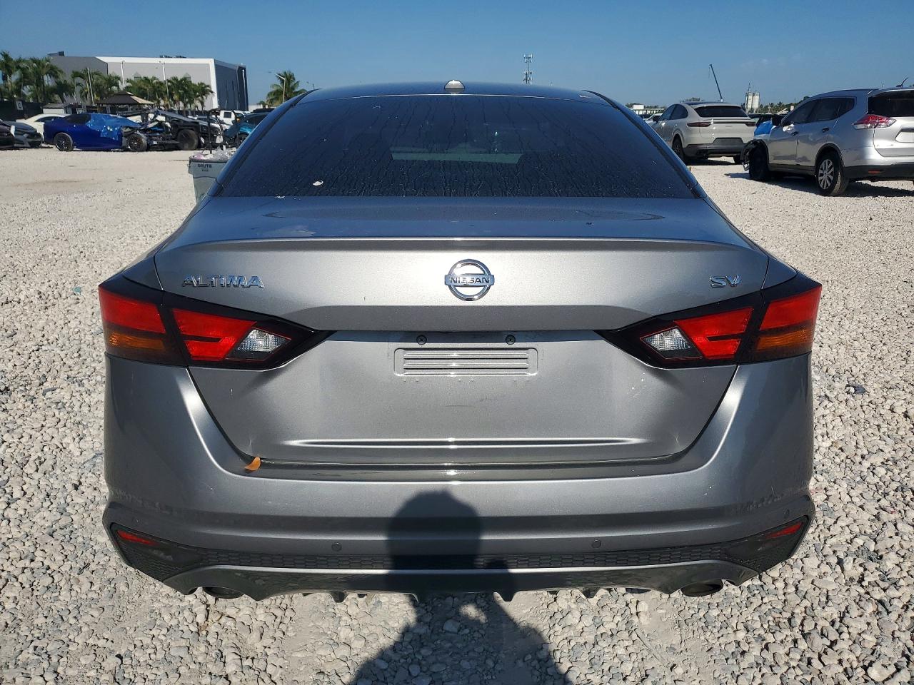 2019 NISSAN ALTIMA SV photo 11
