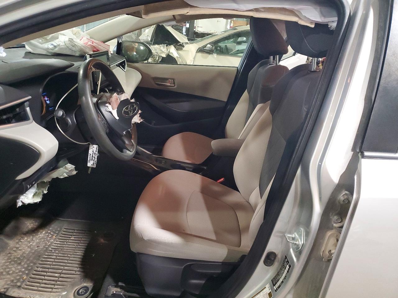 2021 TOYOTA COROLLA LE photo 13