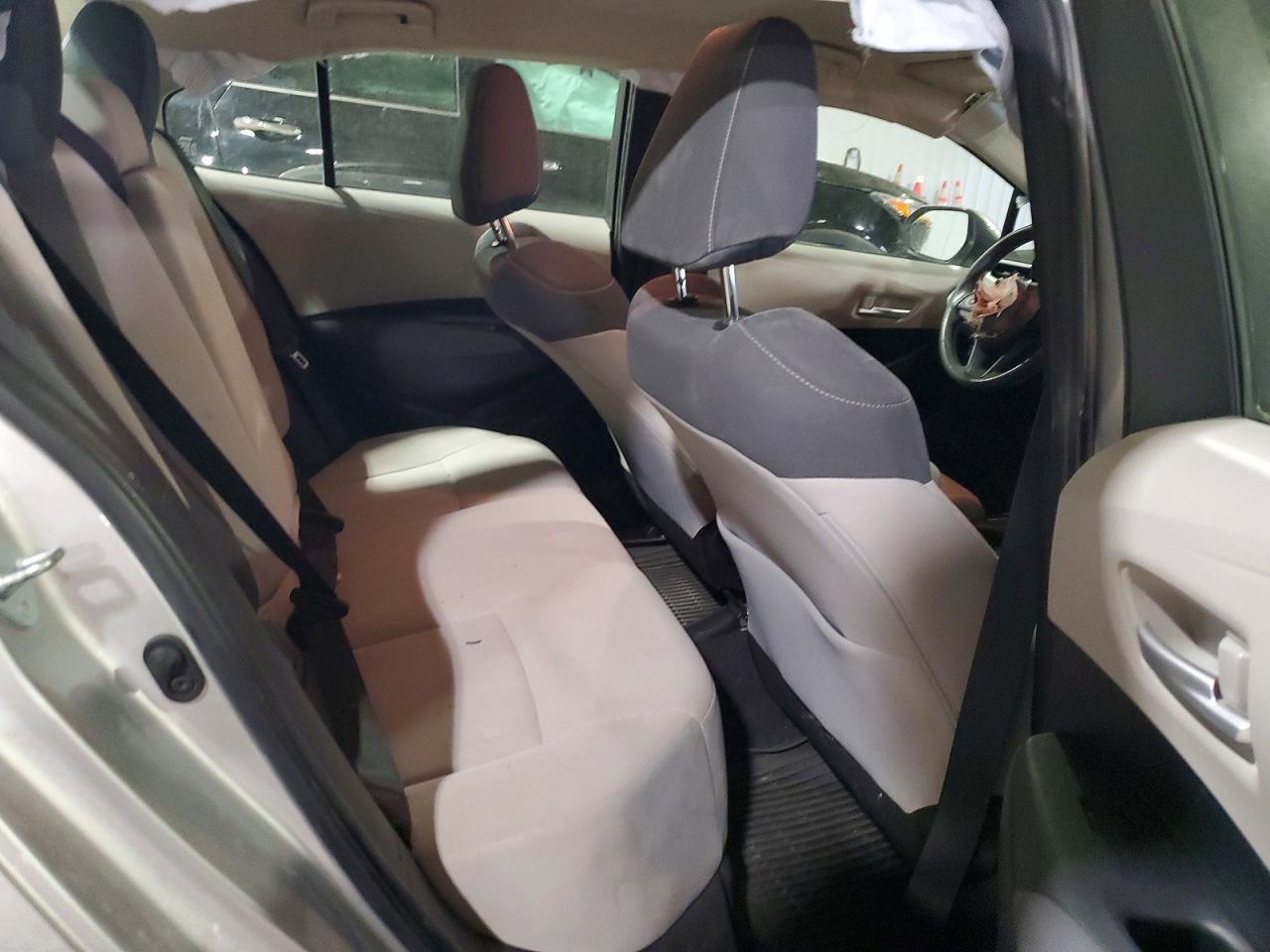 2021 TOYOTA COROLLA LE photo 19