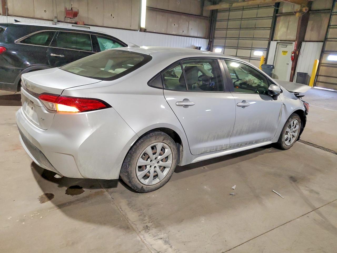 2021 TOYOTA COROLLA LE photo 5