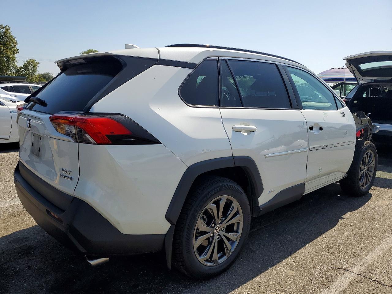 2022 TOYOTA RAV4 XLE PREMIUM photo 7