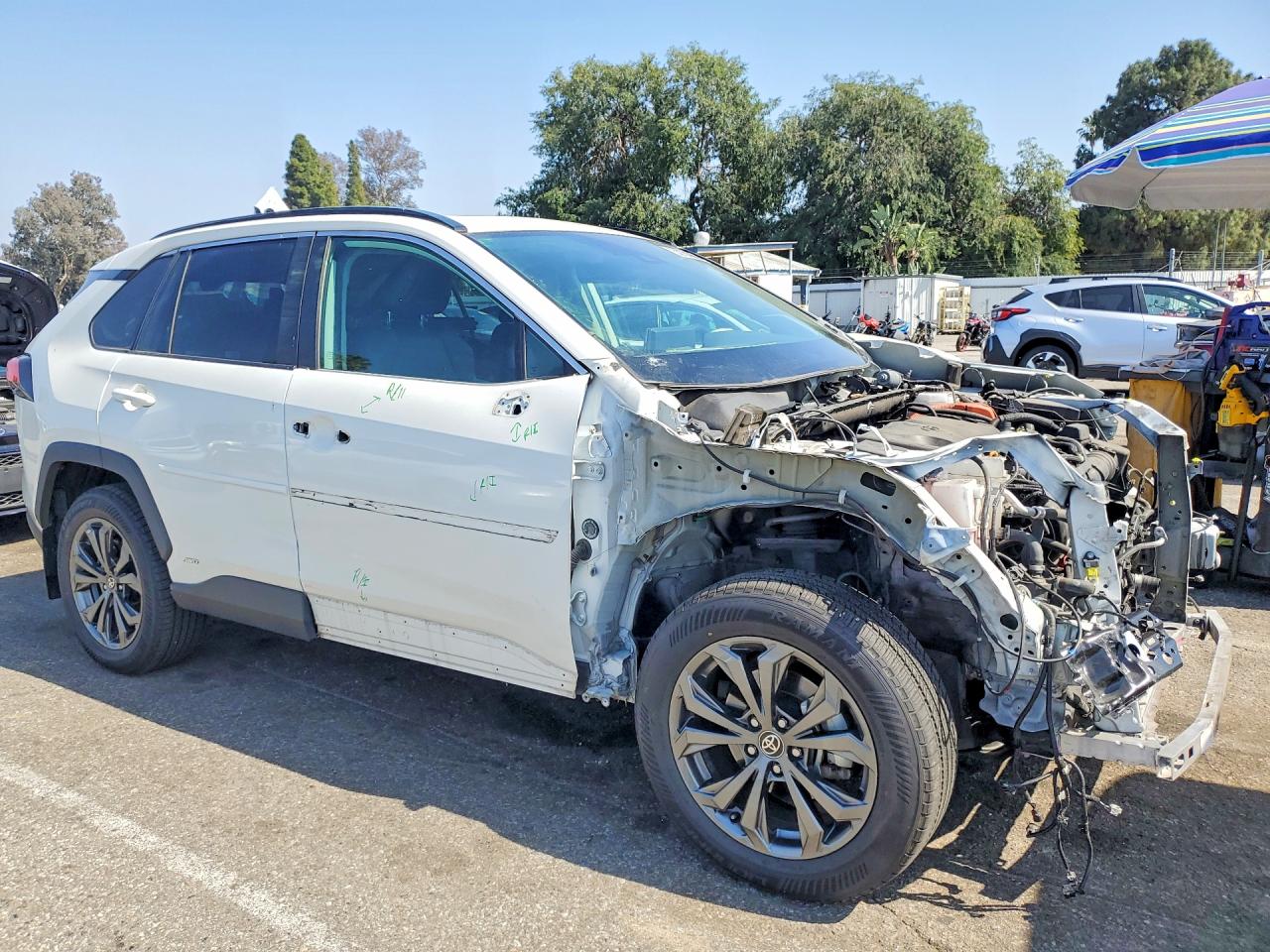 2022 TOYOTA RAV4 XLE PREMIUM photo 9