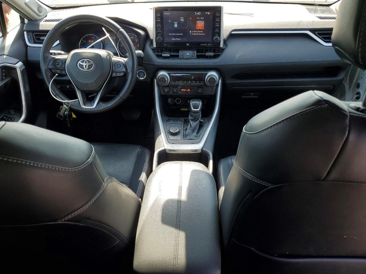 2022 TOYOTA RAV4 XLE PREMIUM photo 19