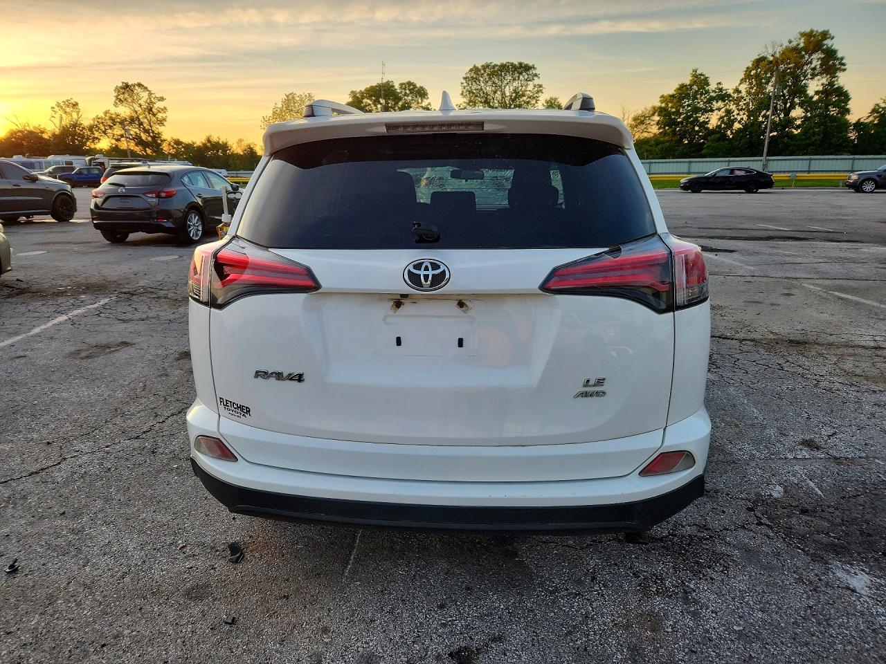 2017 TOYOTA RAV4 LE photo 11