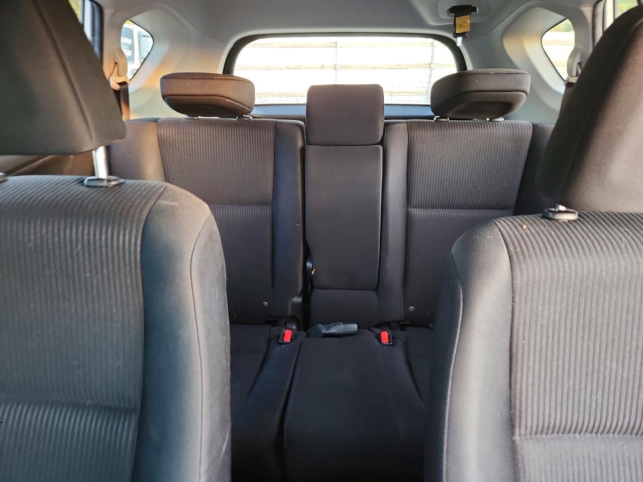 2017 TOYOTA RAV4 LE photo 19