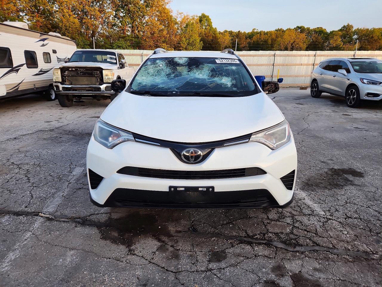 2017 TOYOTA RAV4 LE photo 9