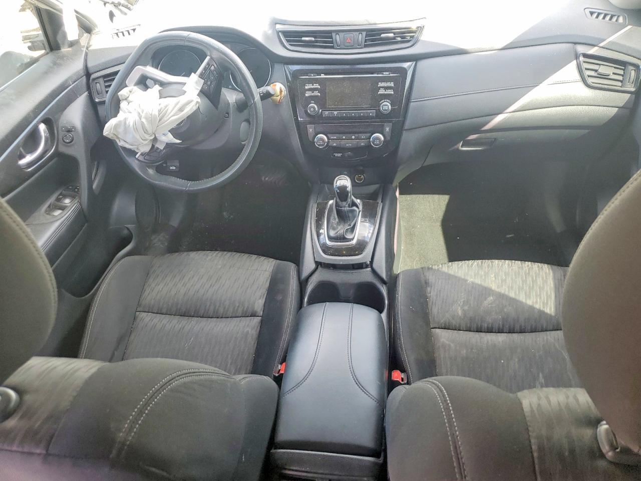 2017 NISSAN ROGUE SV photo 22