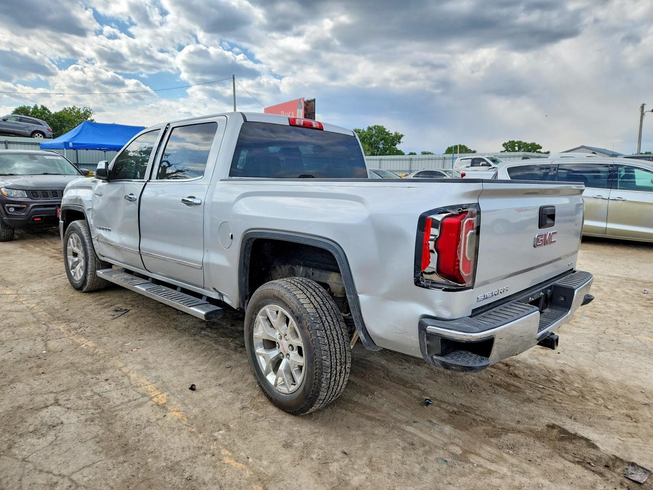 2017 GMC SIERRA K1500 SLT photo 3