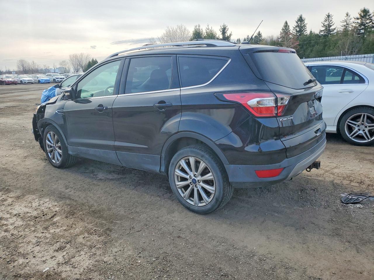 2017 FORD ESCAPE TITANIUM photo 4