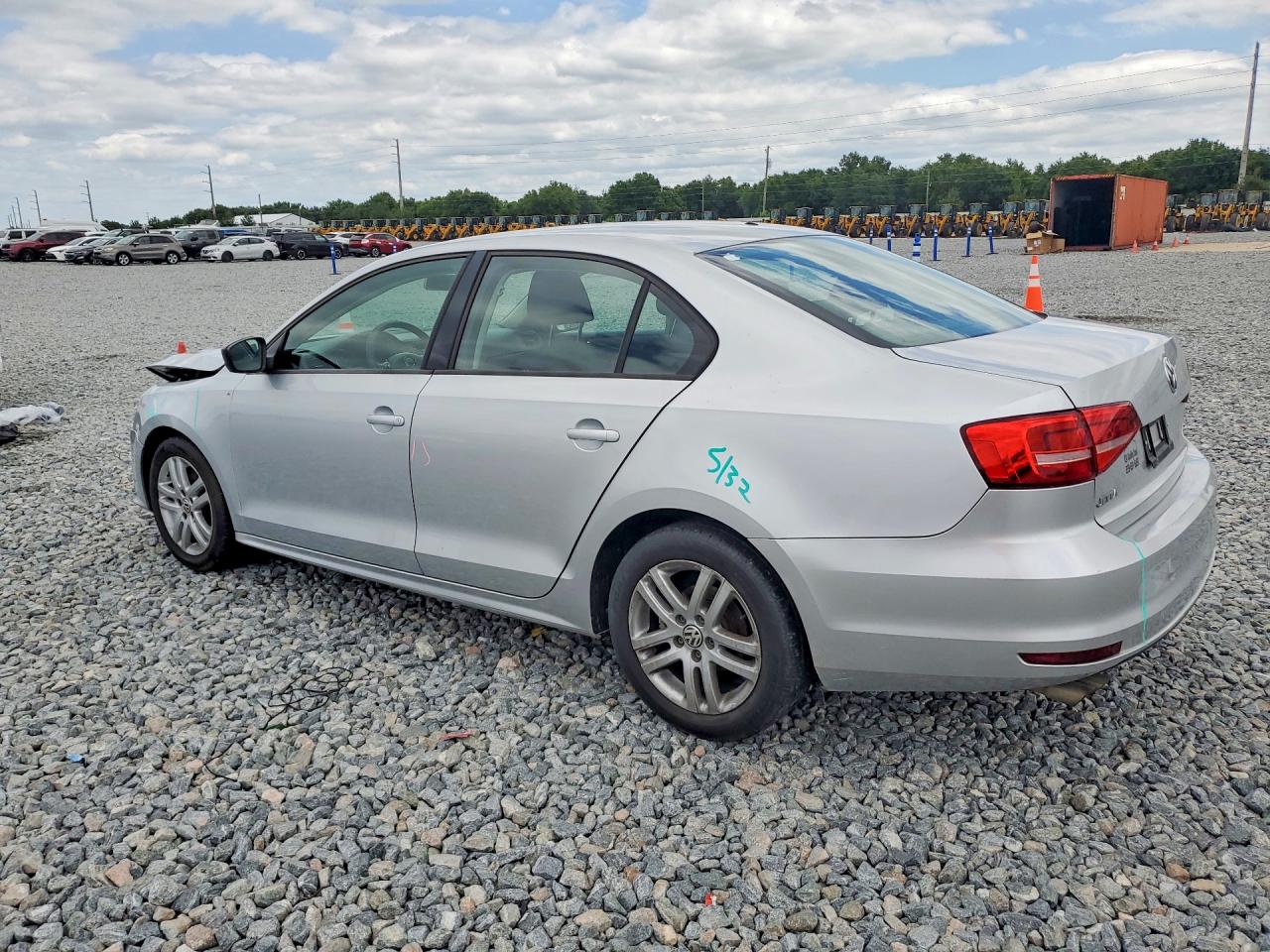 2015 VOLKSWAGEN JETTA BASE photo 2