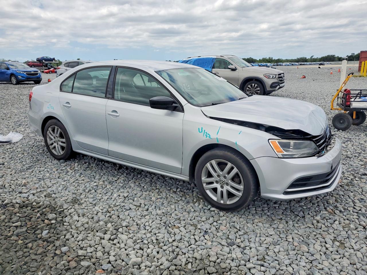 2015 VOLKSWAGEN JETTA BASE photo 4