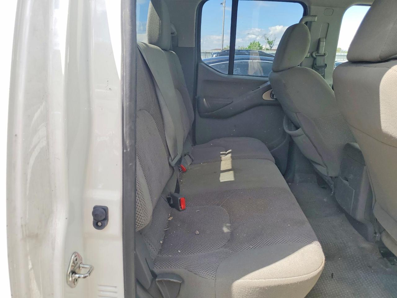 2018 NISSAN FRONTIER SV photo 19