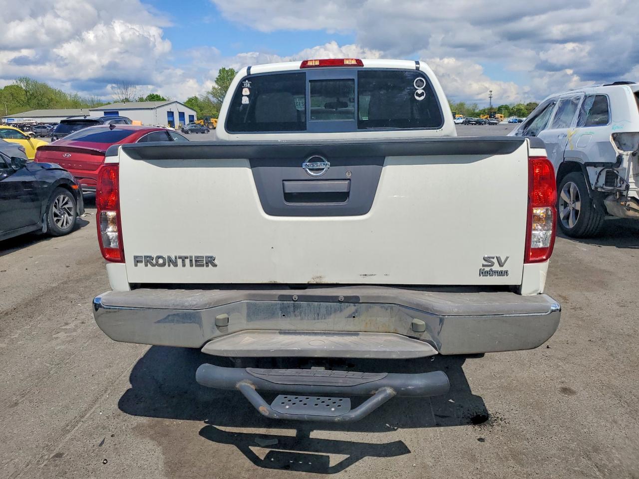 2018 NISSAN FRONTIER SV photo 11