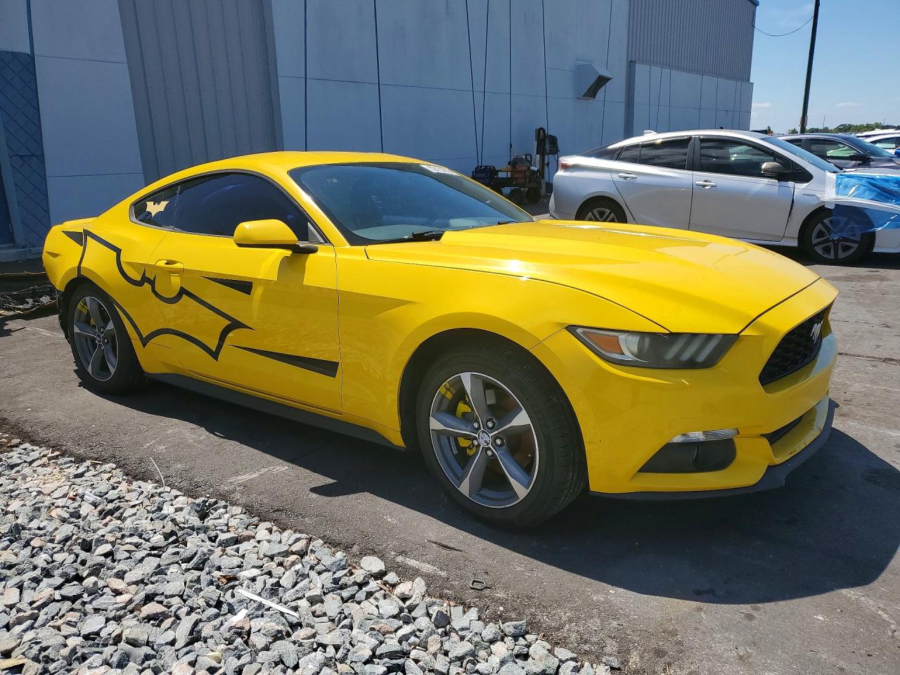2015 FORD MUSTANG photo 7