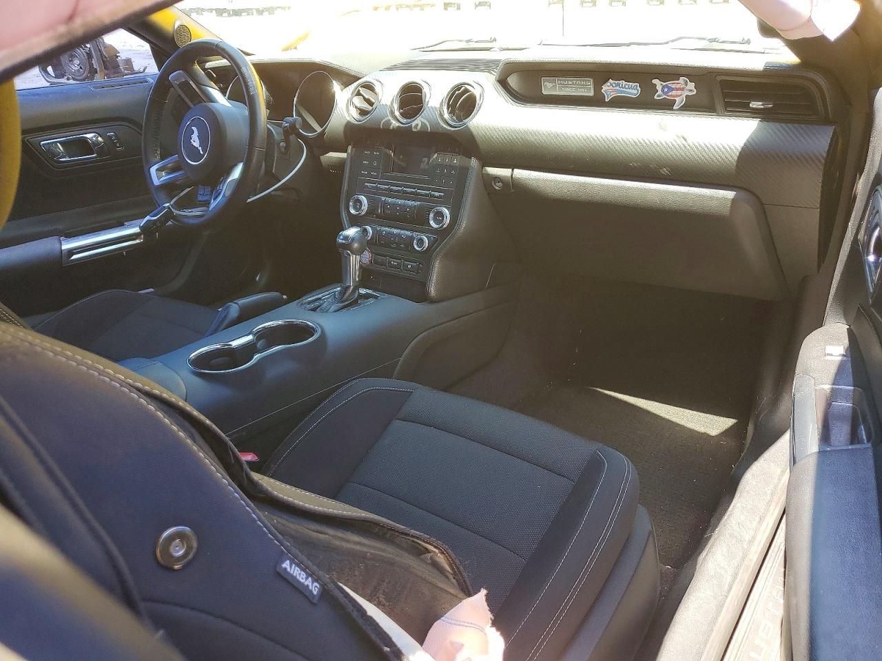 2015 FORD MUSTANG photo 15