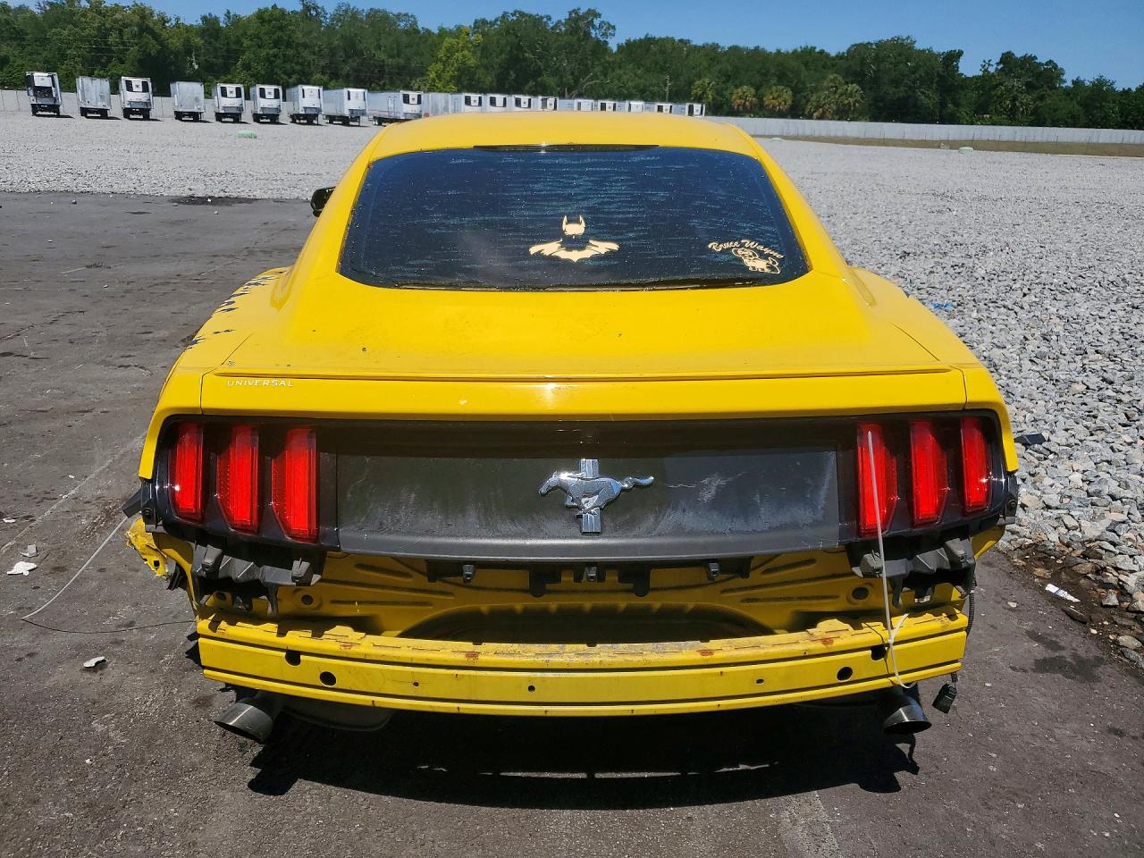 2015 FORD MUSTANG photo 11