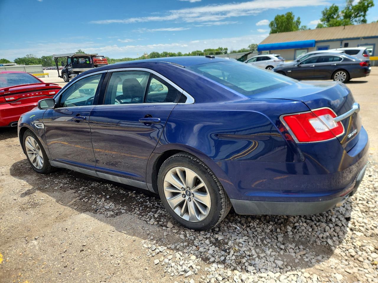 2011 FORD TAURUS LIMITED photo 3