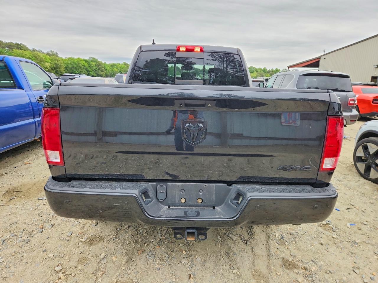 2018 RAM 1500 SLT photo 11