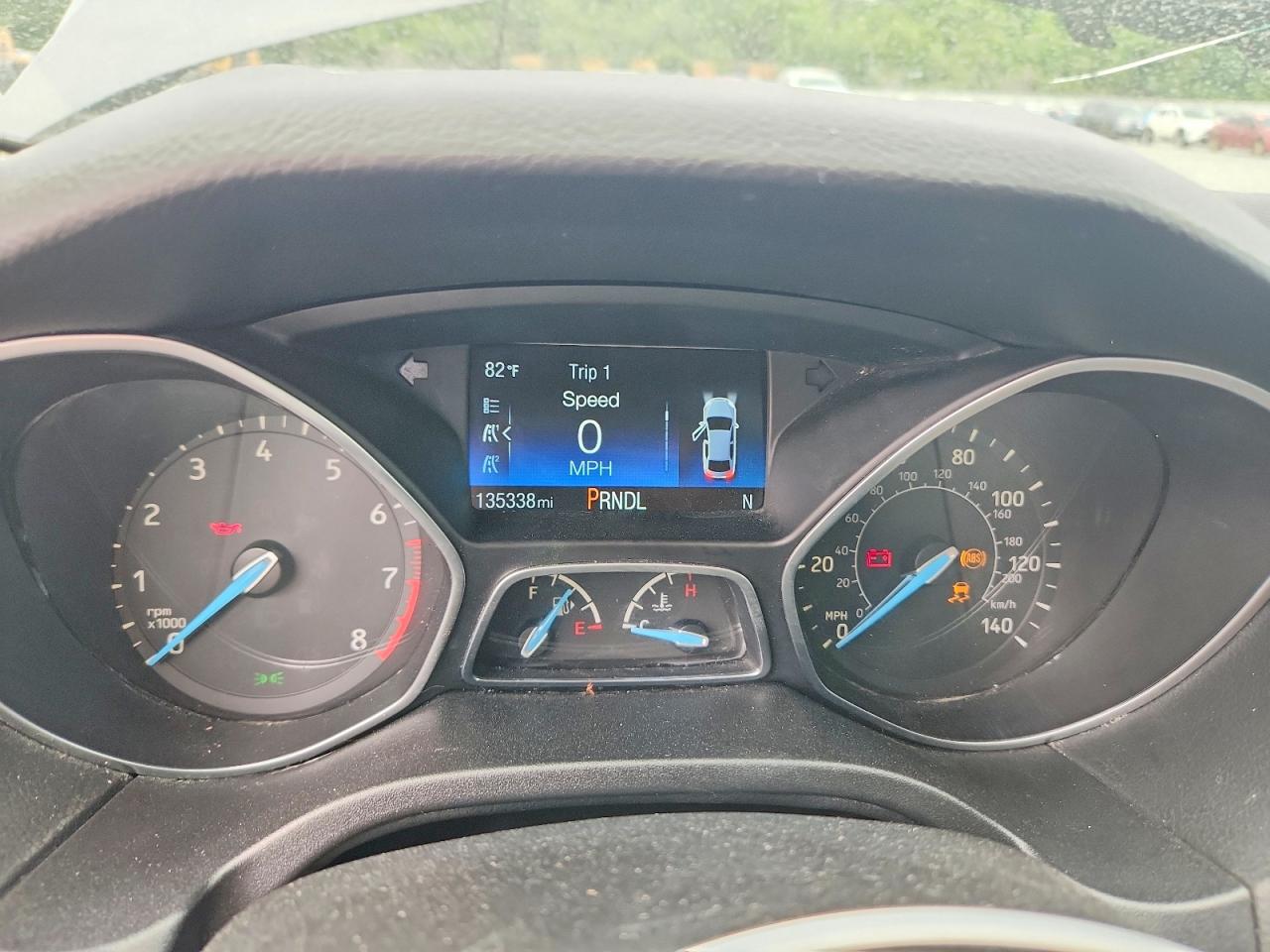 2017 FORD FOCUS SE photo 9