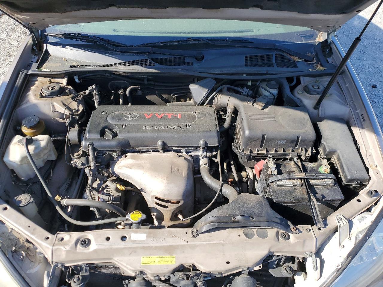 2004 TOYOTA CAMRY LE photo 21