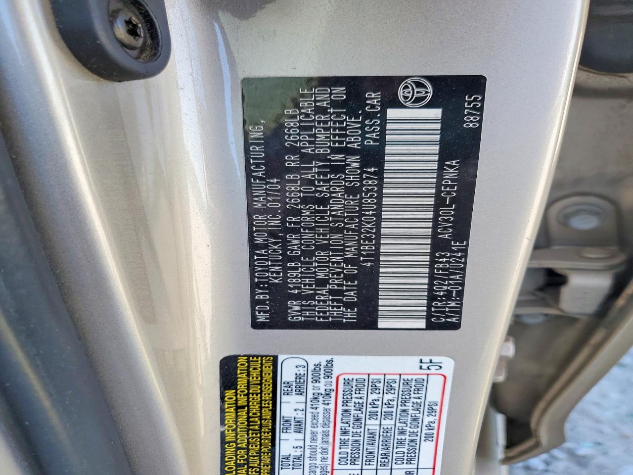 2004 TOYOTA CAMRY LE photo 23