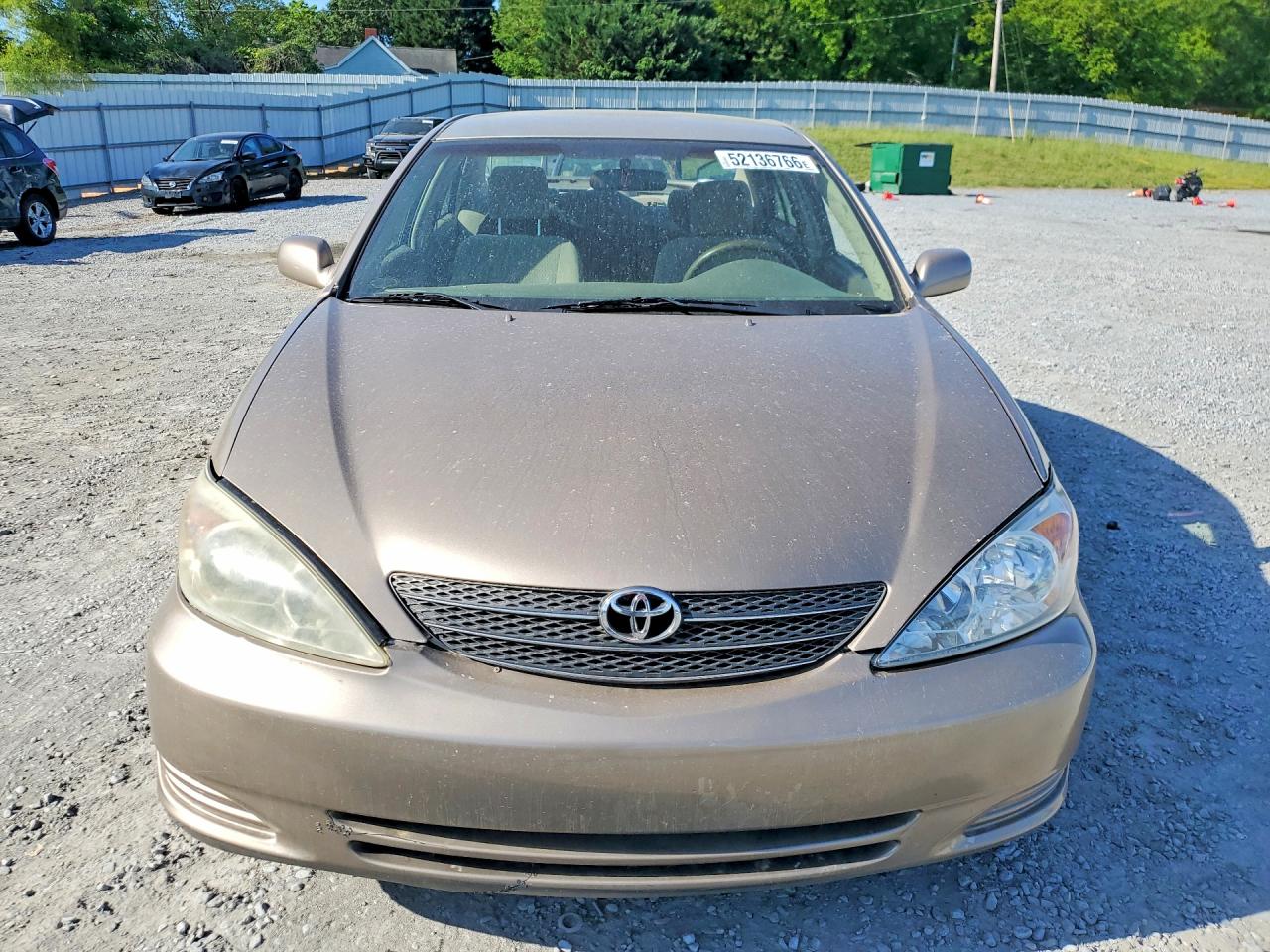 2004 TOYOTA CAMRY LE photo 9