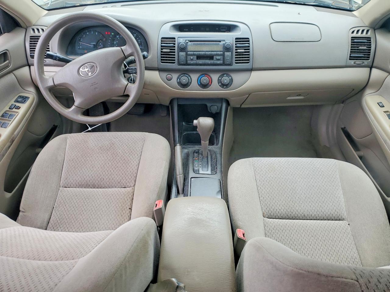 2004 TOYOTA CAMRY LE photo 15