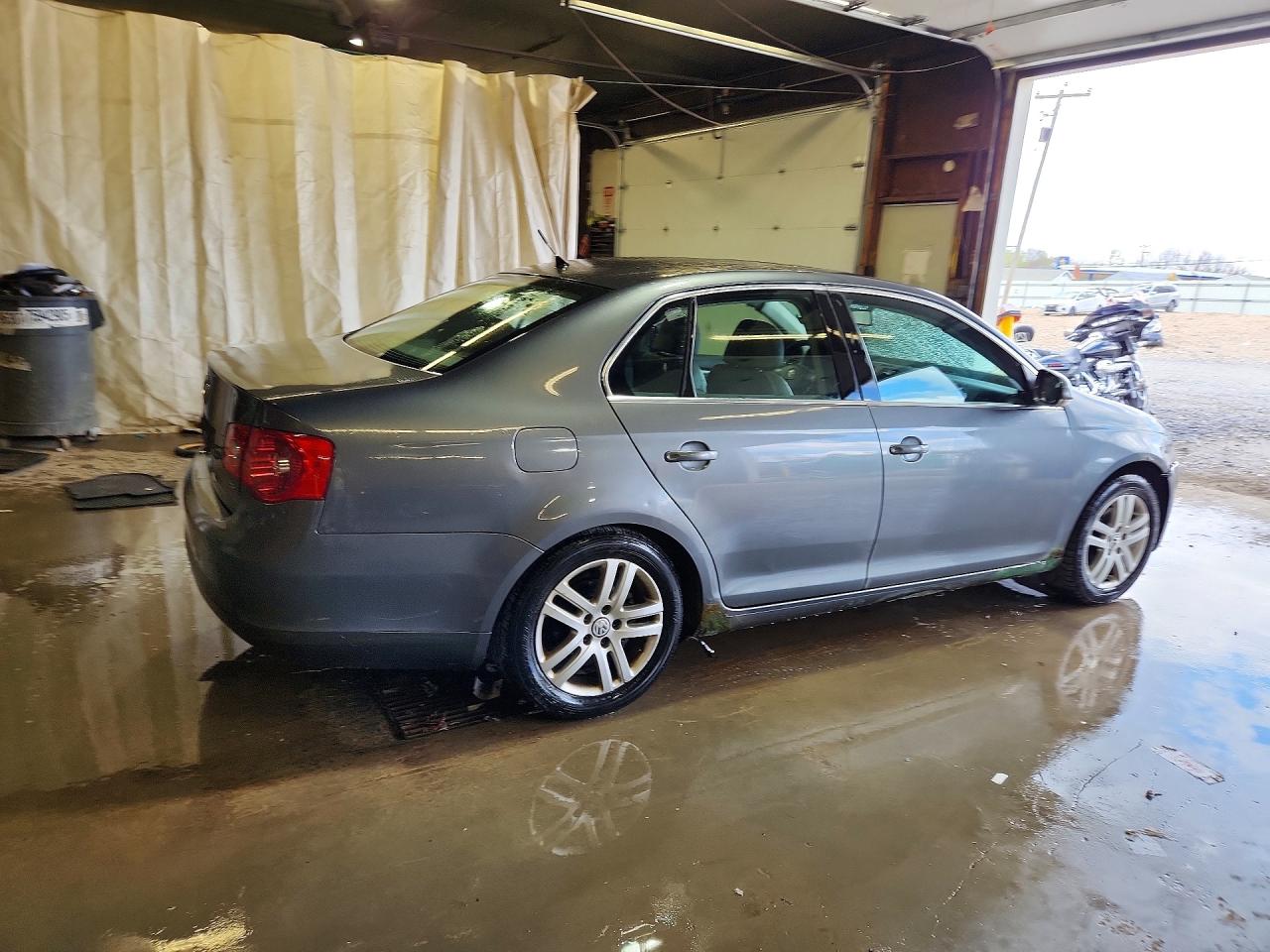 2007 VOLKSWAGEN JETTA WOLFSBURG photo 7