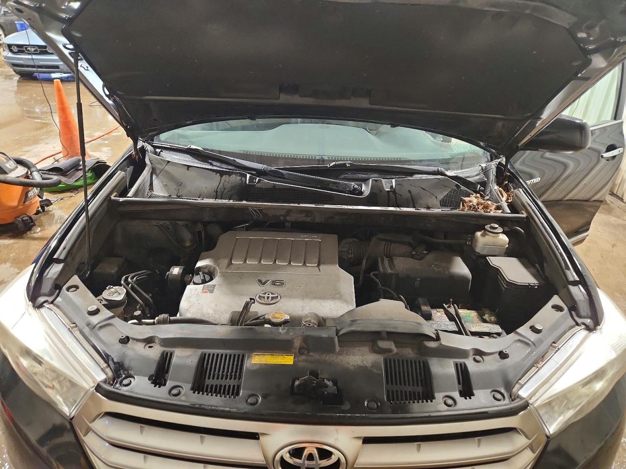 2013 TOYOTA HIGHLANDER LIMITED photo 34