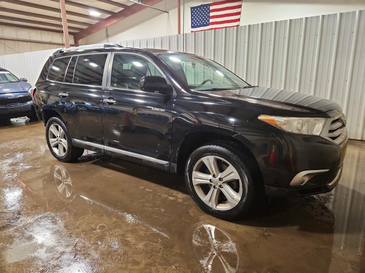 2013 TOYOTA HIGHLANDER LIMITED photo 10