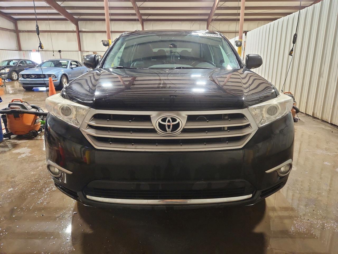 2013 TOYOTA HIGHLANDER LIMITED photo 13
