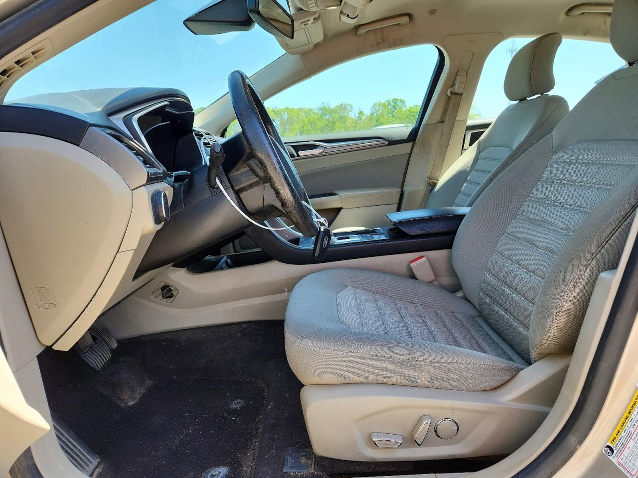2019 FORD FUSION SE photo 19