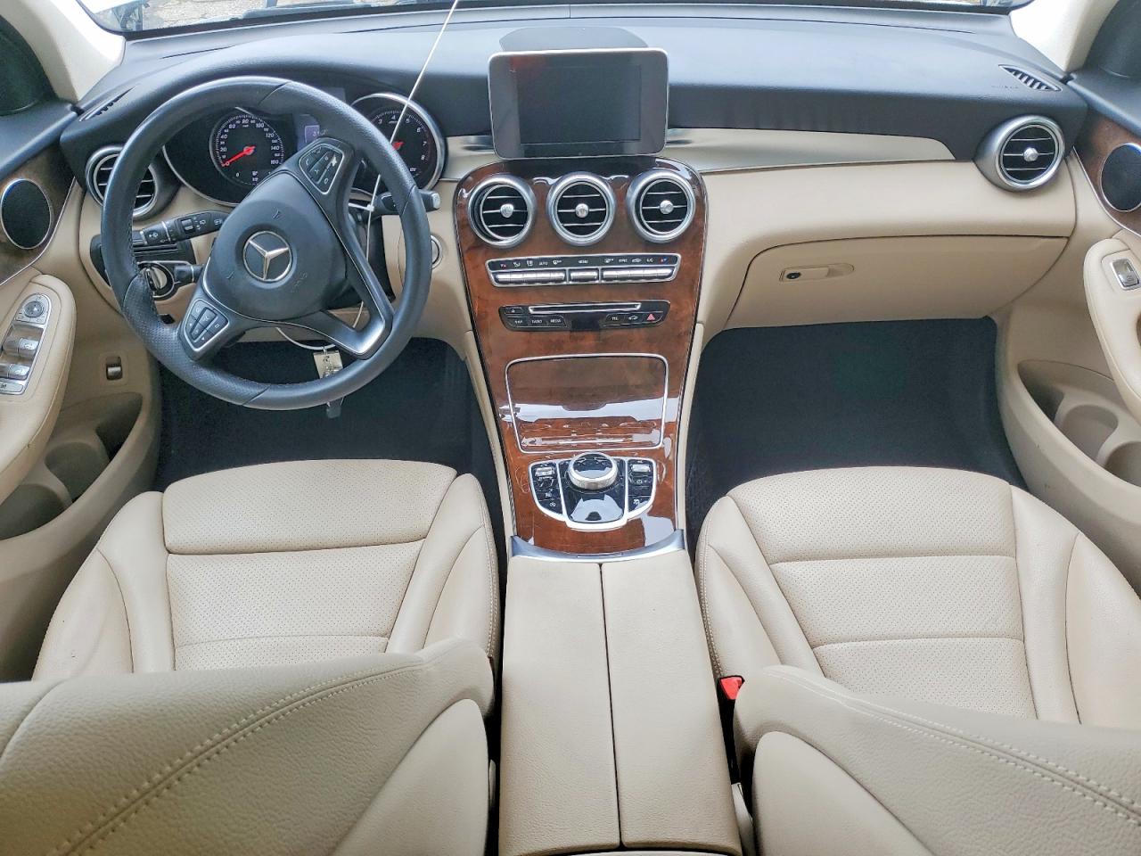 2017 MERCEDES-BENZ GLC 300 photo 15
