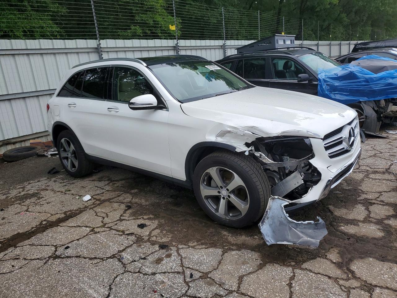 2017 MERCEDES-BENZ GLC 300 photo 7