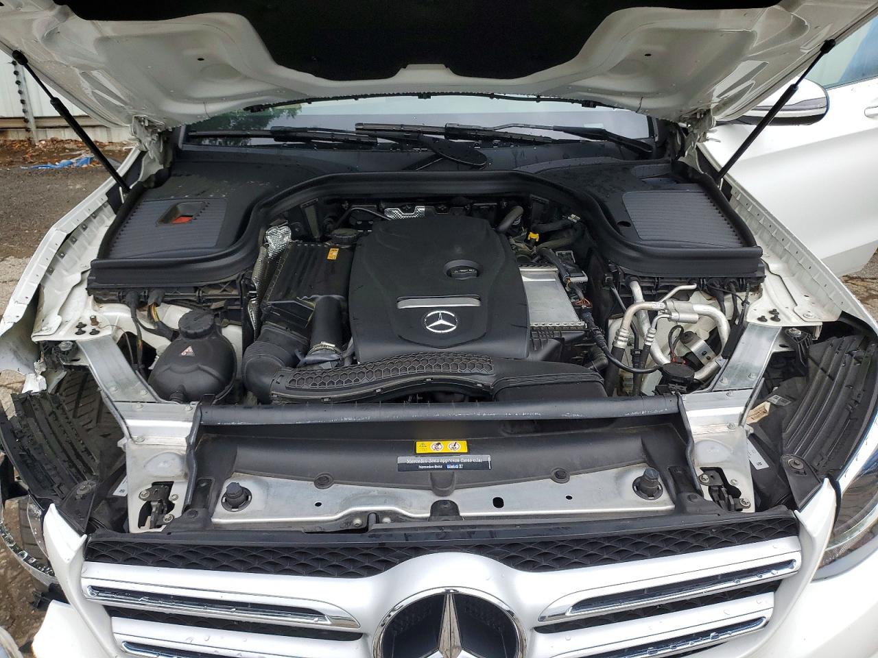 2017 MERCEDES-BENZ GLC 300 photo 23