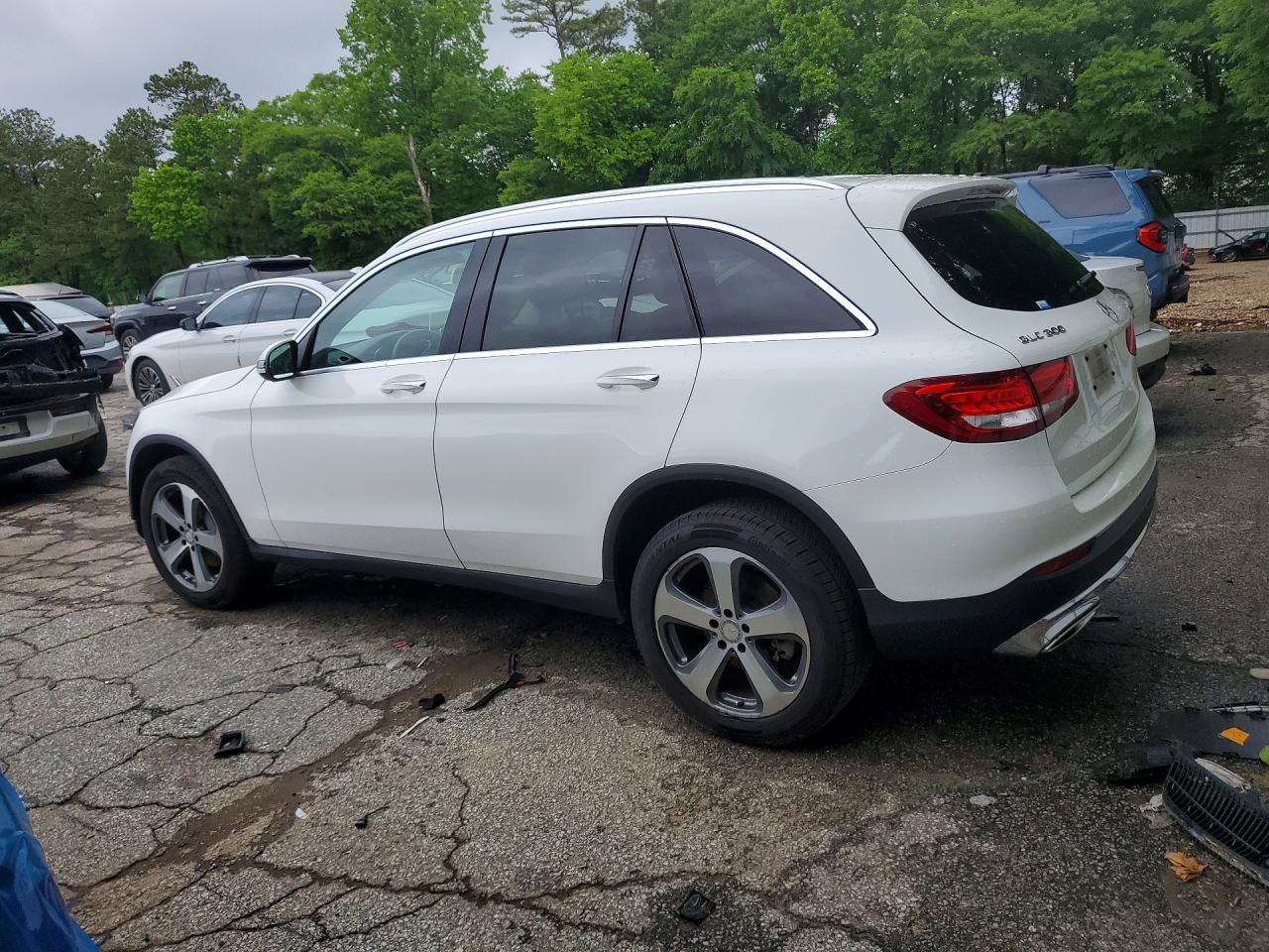 2017 MERCEDES-BENZ GLC 300 photo 3