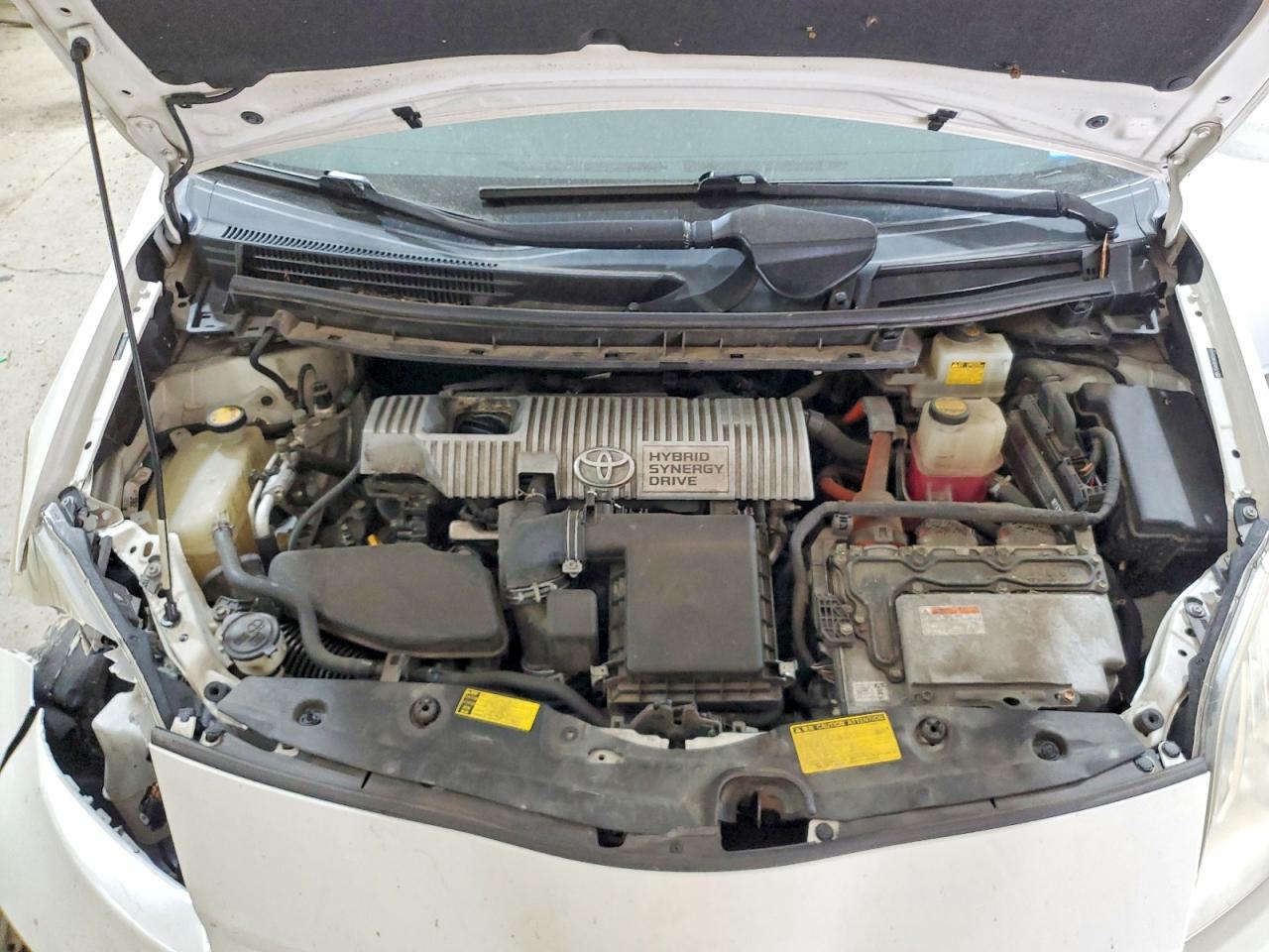 2011 TOYOTA PRIUS TWO photo 34