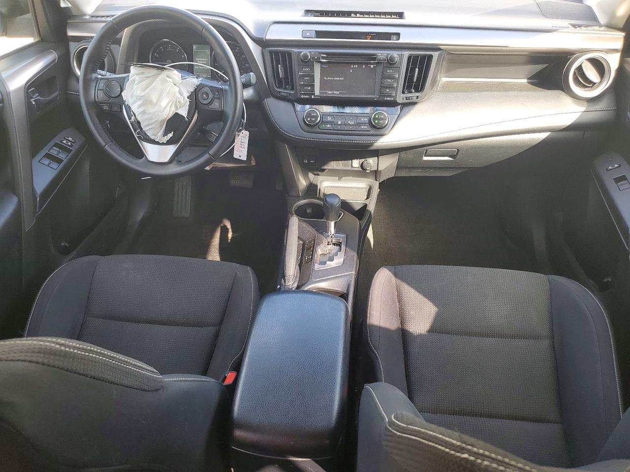 2016 TOYOTA RAV4 XLE photo 22