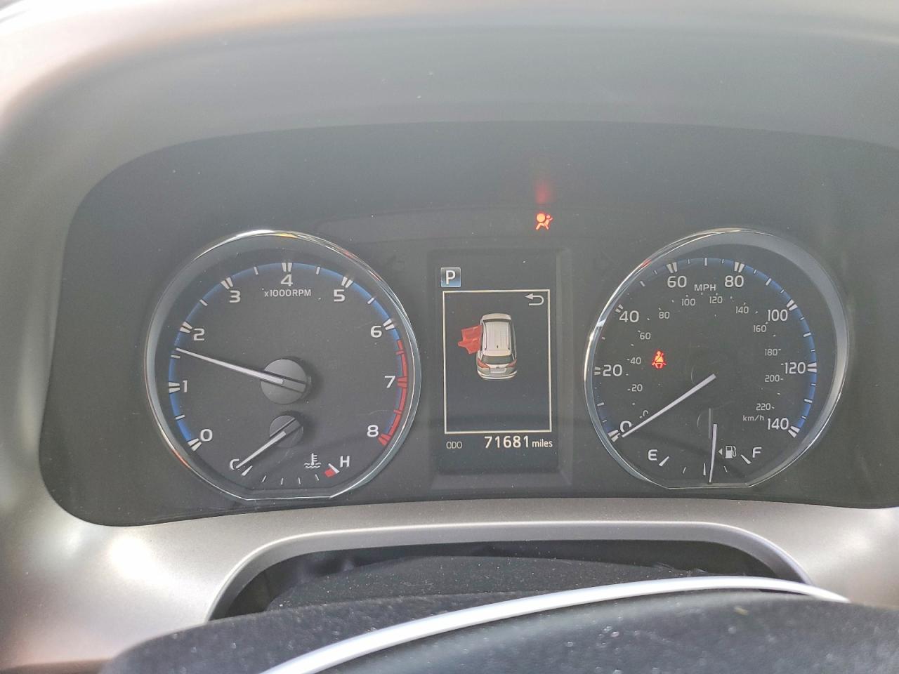 2016 TOYOTA RAV4 XLE photo 25